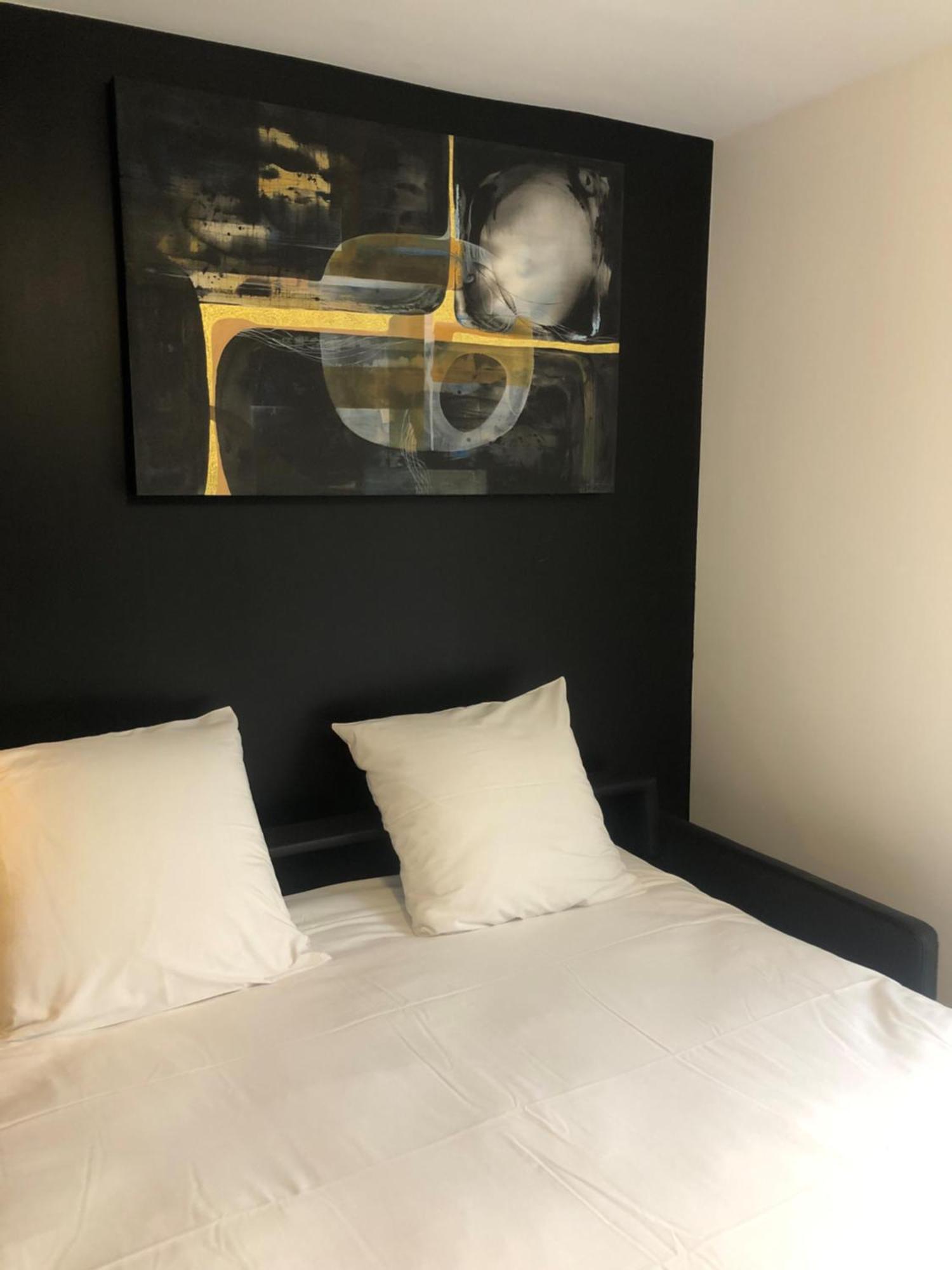 Une Chambre A Neuilly Guest House Εξωτερικό φωτογραφία